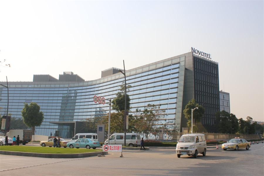 煙臺清江蘇寧廣場寫字樓外墻維修